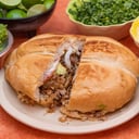 Foto de Torta de Carnitas con Queso