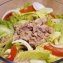 Foto de Ensalada MIXTA  (Lechuga, Tomate, Cebolla, Atun, Aceitunas)