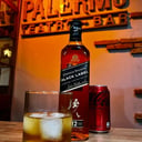 Foto de JOHNNIE WALKER BLACK LABEL (con bebida 220 ml)