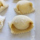 Foto de Agnolotti dal Plin de Osobuco, Morrón ahumado y Provoleta