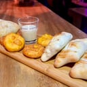 Foto de TABLA EMPANADITAS para 2 personas