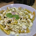 Foto de Chilaquiles verdes / rojos con arrachera