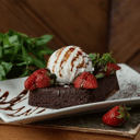 Foto de BROWNIE CON BOLA DE HELADO