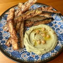 Foto de Nuevo! Tiras de berenjena fritas con humus de aguacate