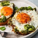 Foto de Tostones Palta y Huevo Frito